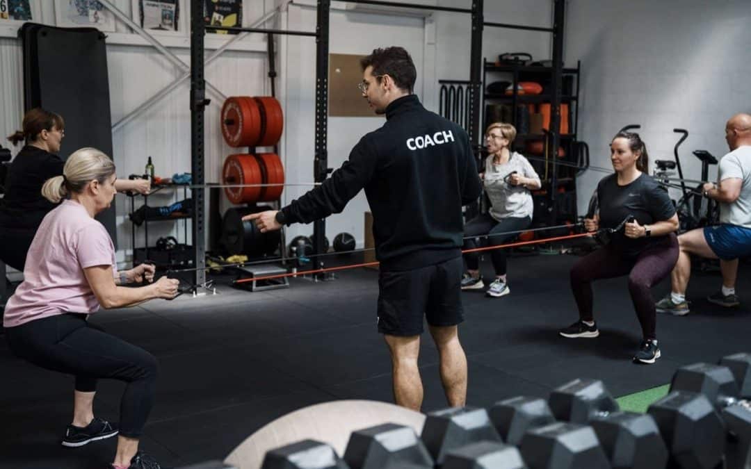 Coaching sportif personnalisé : salle, cours, coach à domicile ou accompagnement sur mesure, que choisir ?